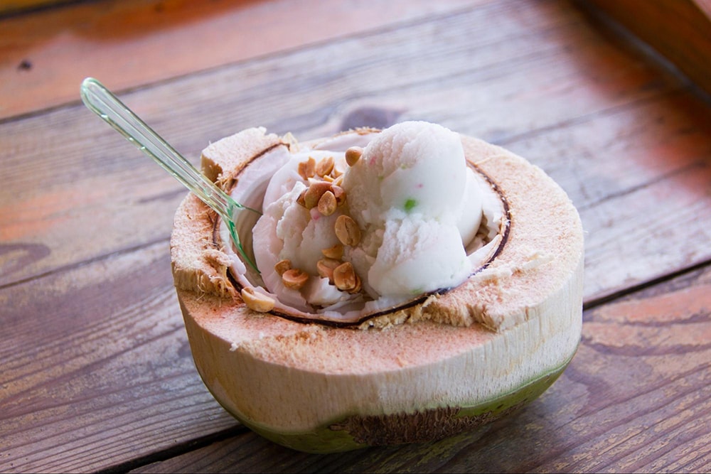 Have a bite of ice cream and admire the view of West Lake